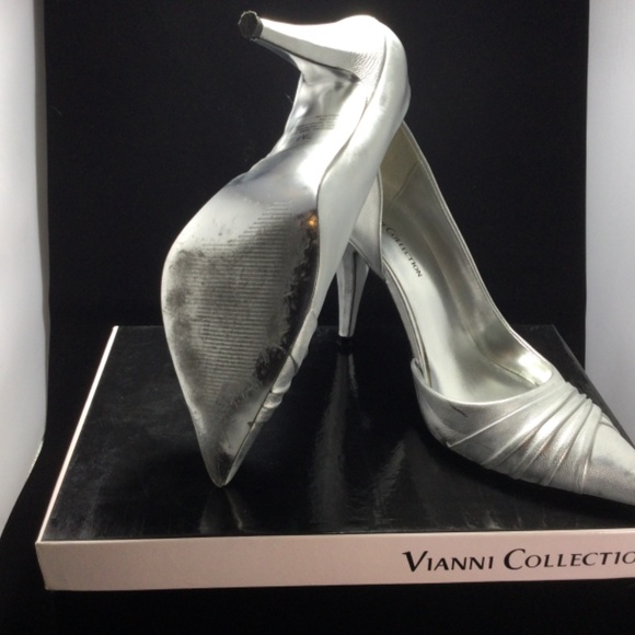 Silver Vianni collection heels size 7 - Picture 3 of 5